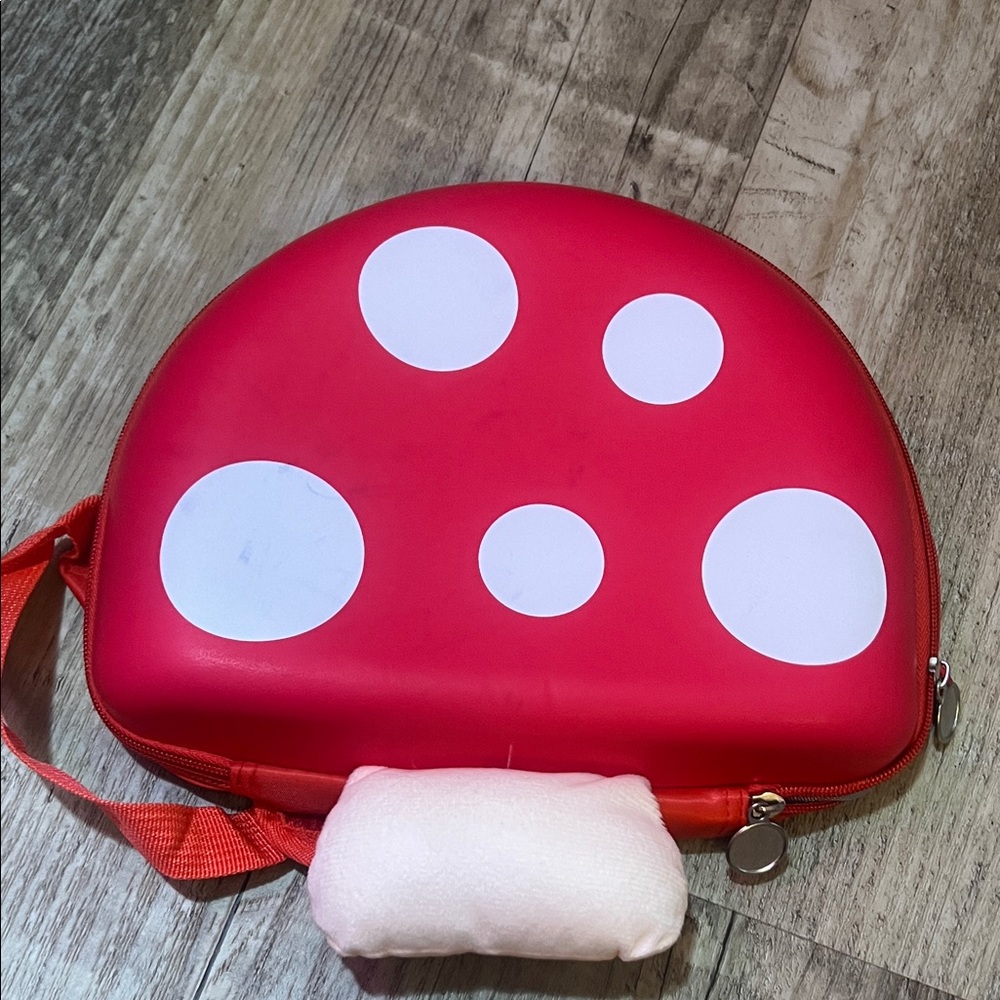 IHeart raves Red Mushroom-Shaped Bag